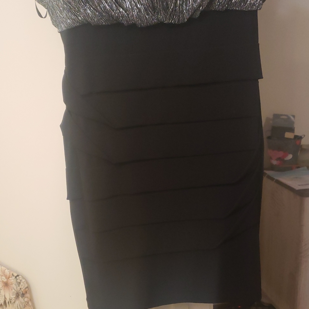 DRESS - Picture 2 of 4